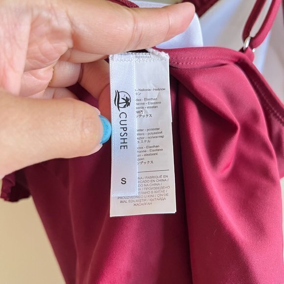 CUPSHE Solid Wine Red Ruffled Trim One-Piece Swimsuit Sexy V-neck Straps Women S - Picture 5 of 7